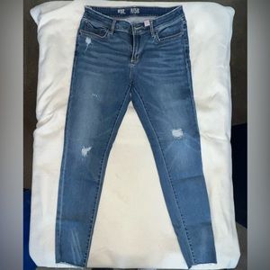 New Ana ripped blue mid rise jeggings size 10